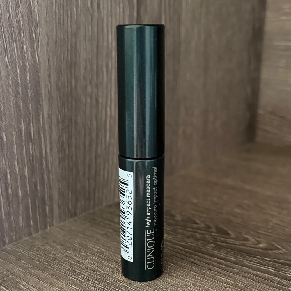 ❤️$3 NWT Clinique High Impact Mascara in Black 3.5ml